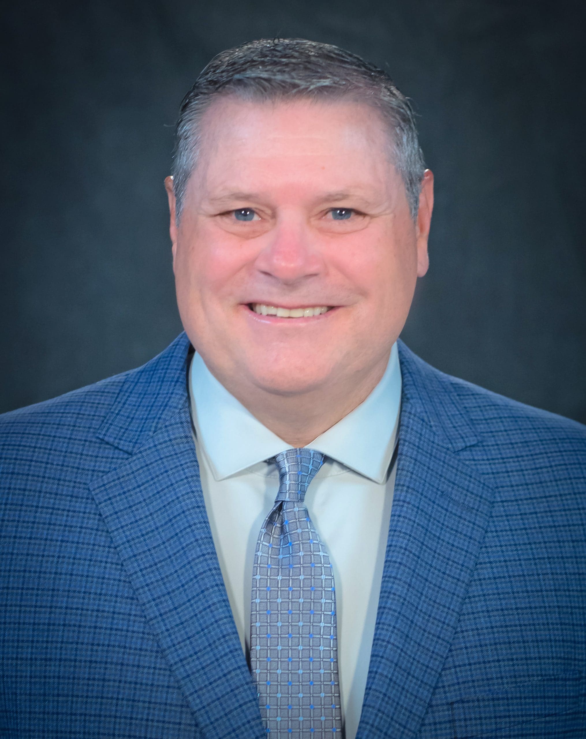 Lance Dixon of Werner talks about transportation challenges & opportunities; cross-border potential; & how Werner helps to give companies a strategic edge.