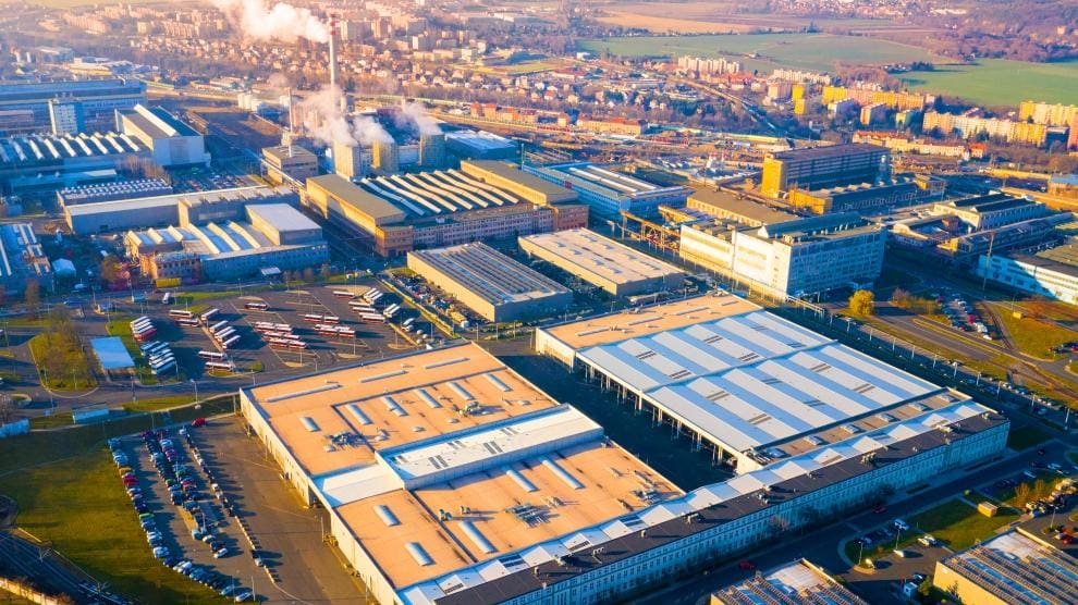 EU retaliates against US steel, aluminum tariffs - Supply Chain Dive 3 challenges and Opportunities for European Manufacturers