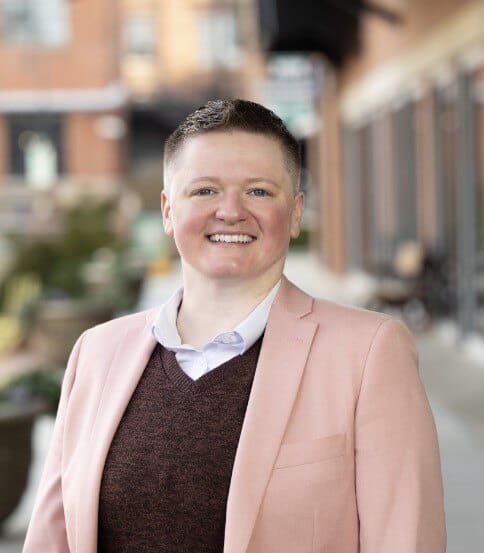 Mary Casillo talks about Pallet Alliance; taking a holistic view; putting a focus on cost management; and integrating tracking into your transportation.