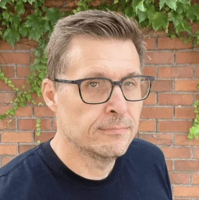 Jason Murray of Shipium talks about AI - its potential, what the future will look like, and why businesses need to commit to AI before they're left behind.